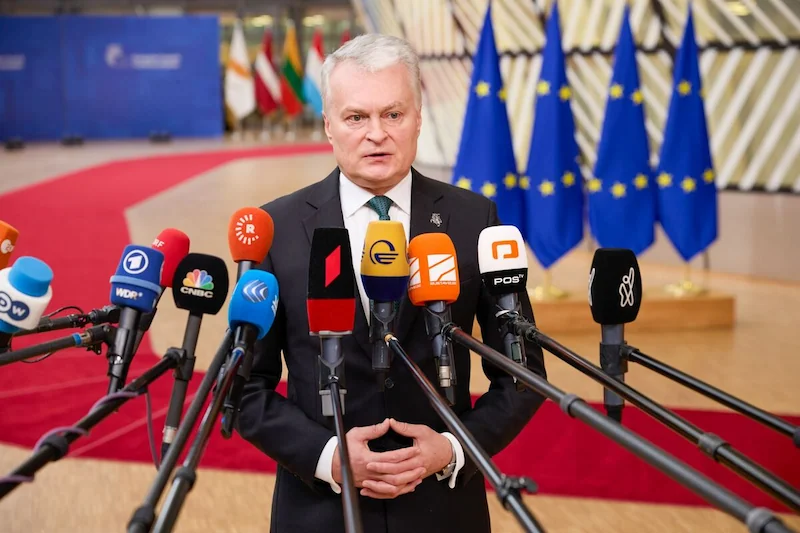 Lithuania's President Pushes for Diplomatic Reconciliation with China Amid Taiwan Trade Office Tensions