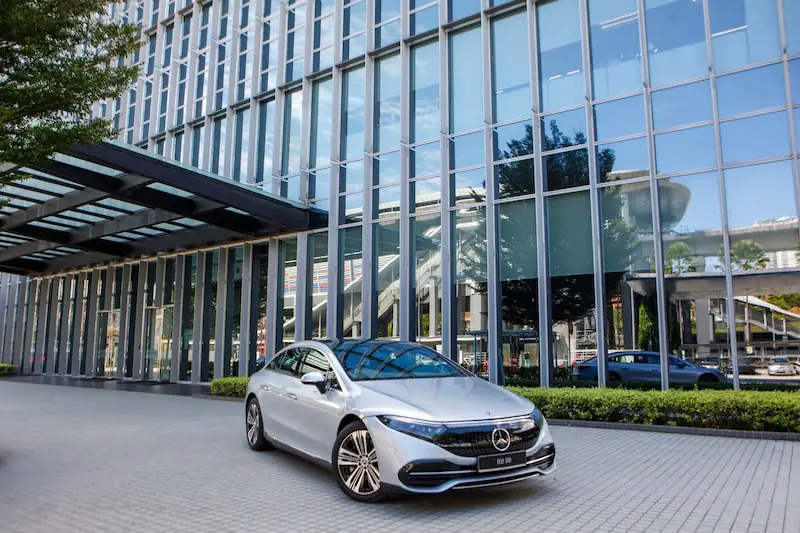 Mercedes-Benz Group AG abandonne les projets d’électrification complète