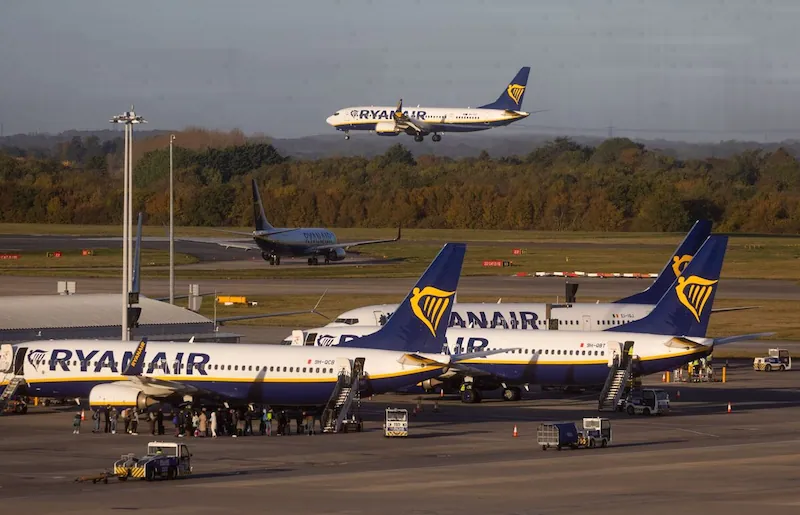 Ryanair prevede prezzi estivi stabili nonostante la capacità ridotta