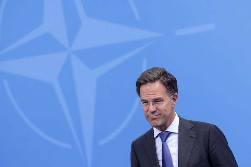 Romen Lider Teklifi Geri Çekerek Rutte'nin NATO'nun En Üst Konumunu Sağlama Yolunu Açtı