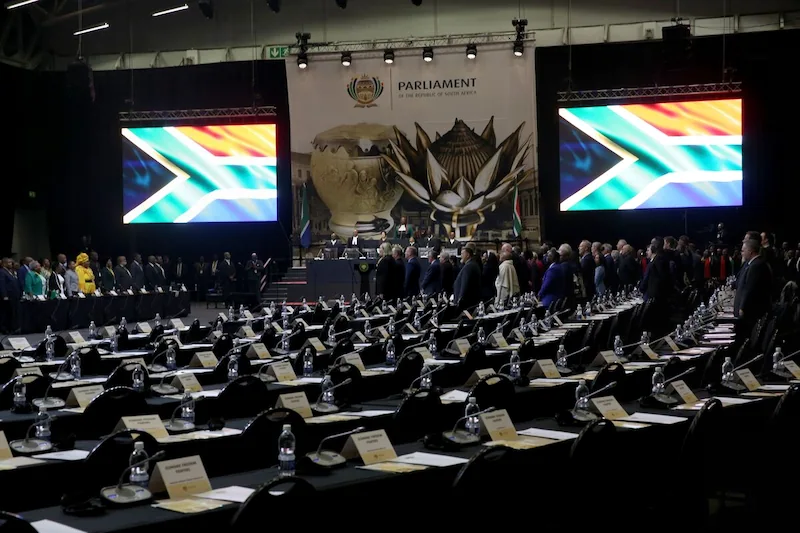 Formazione del governo di coalizione sudafricano finalizzata dai partiti politici