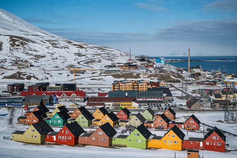 Norway Tightens Grip on Arctic Land Sales Amid Geopolitical Uncertainty