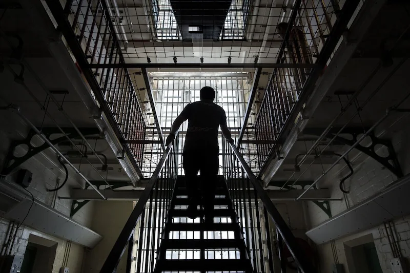 UK Government Implements Early Release Policy to Address Prison Overcrowding Crisis