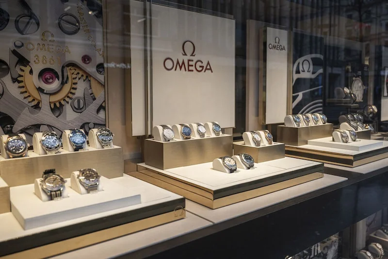 Le vendite di orologi di lusso svizzeri crollano mentre il rallentamento guidato dalla Cina colpisce il settore