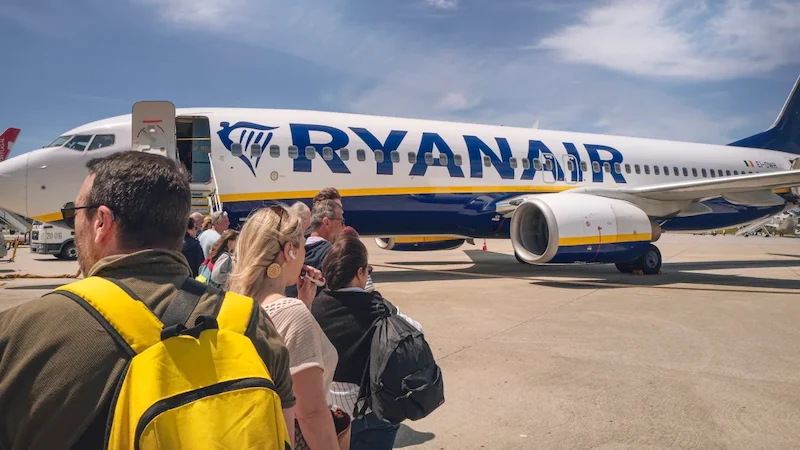 Ryanair Expects Summer Airfares to Drop Significantly Amid Profit Plunge