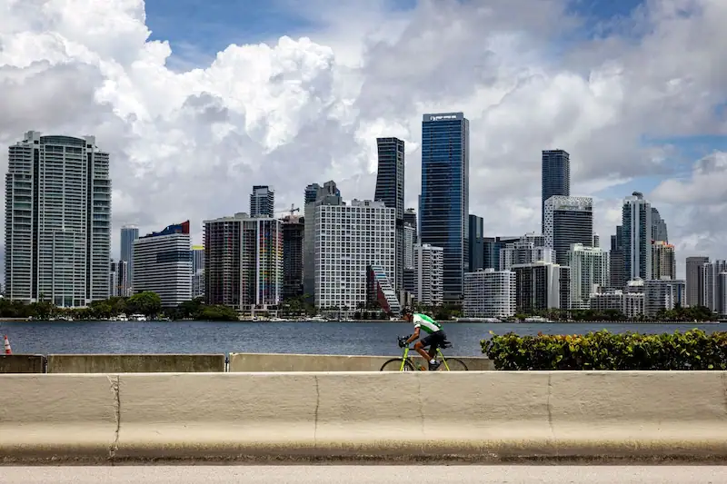 Wealthy Mexicans Flock to Miami Real Estate Amid Political Uncertainty