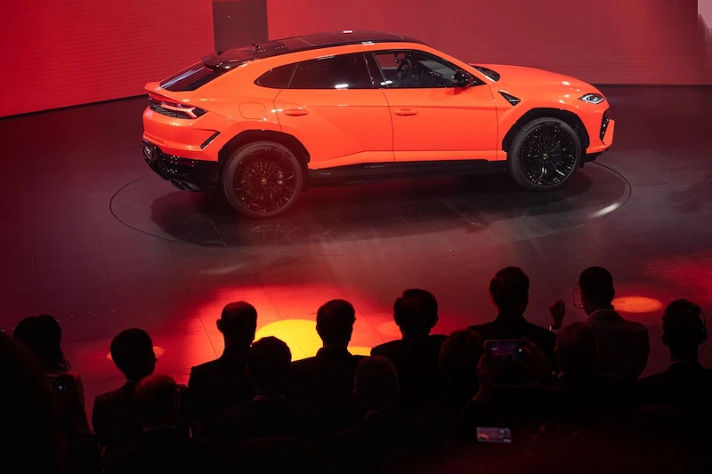 Lamborghini Thrives Amidst Auto Industry Turmoil with Record Sales and Profit