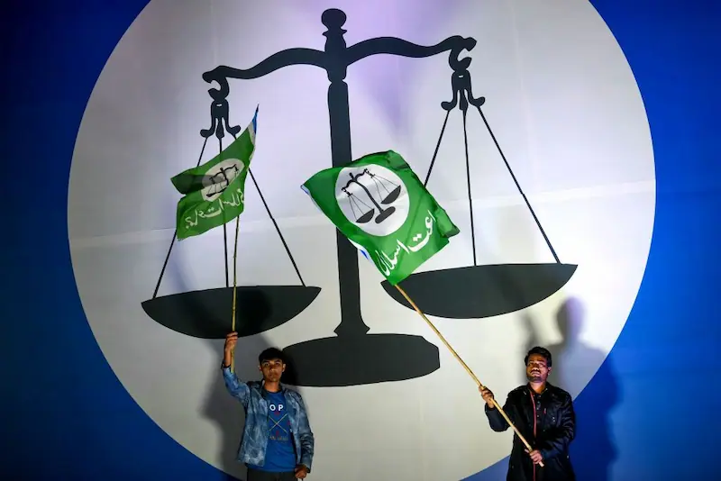 Il Bangladesh mette al bando il partito Jamaat-e-Islami per il presunto ruolo nelle proteste violente