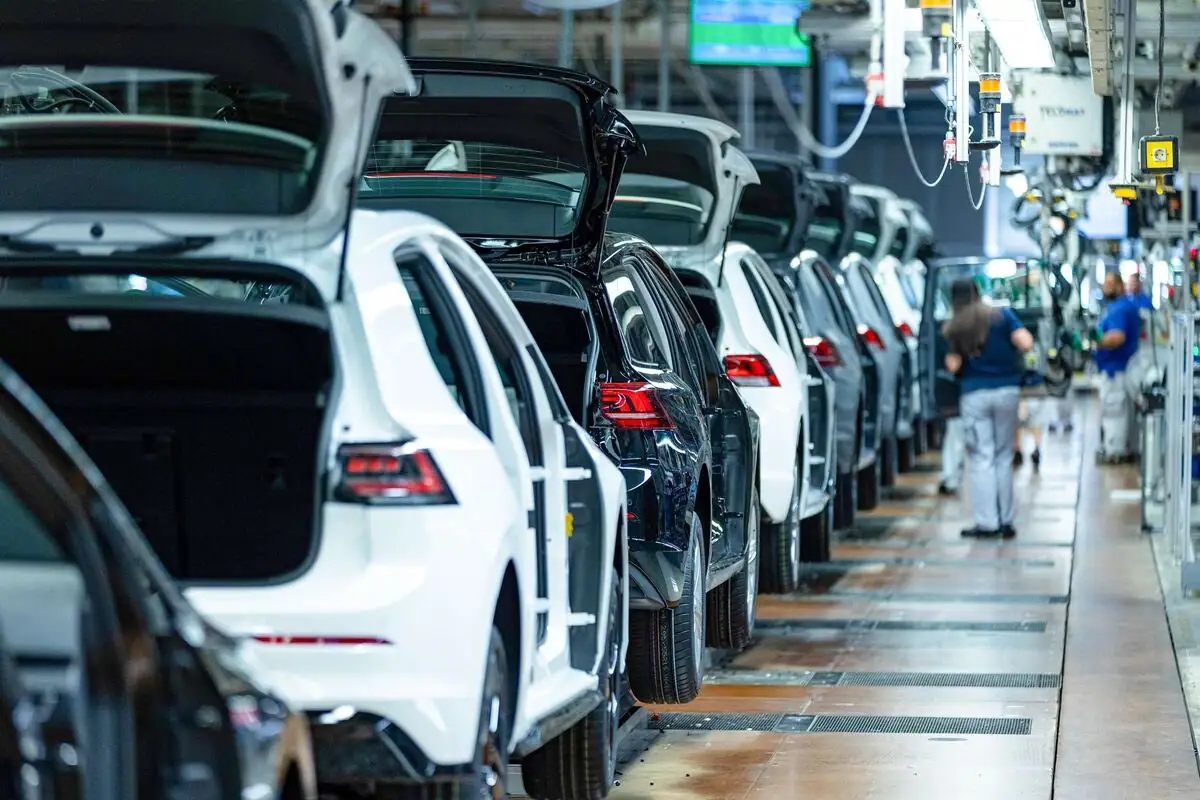 Volkswagen AG Sharpens Cost Reduction Measures Amid Market Challenges