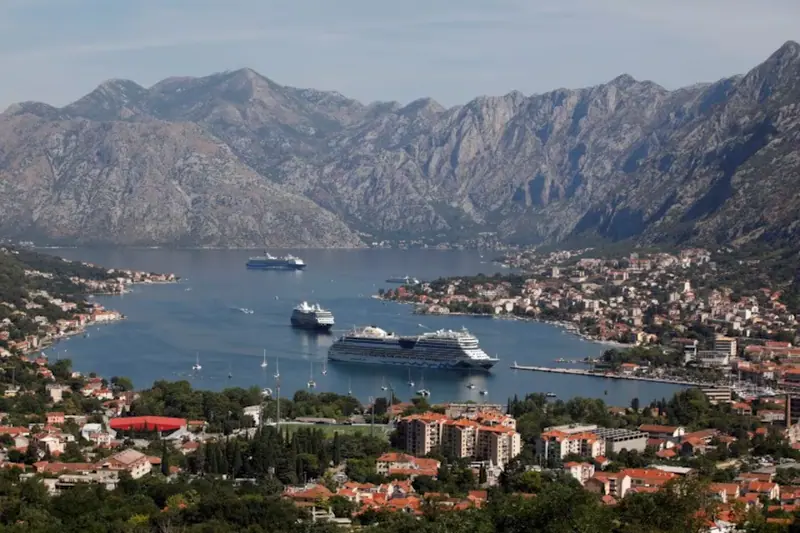 Montenegros wunderschöne Küste hat Schwierigkeiten, mit den steigenden Touristenzahlen klarzukommen