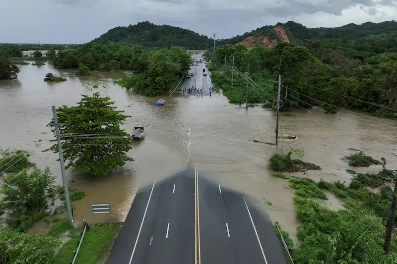 Hurrikan Ernesto bedroht Bermuda, nachdem er Puerto Rico verwüstet hat