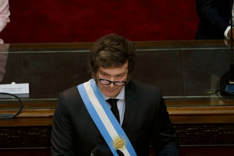 Argentine Senators Challenge President Milei with Pension Bill Approval