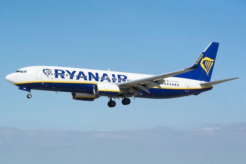 Ryanair prevede tariffe più basse e vendite flash per combattere le sfide economiche di questo inverno