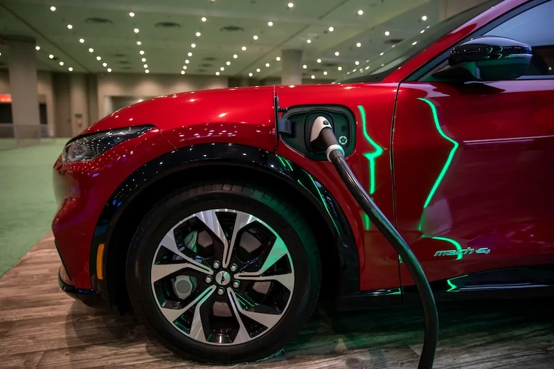 Ford Launches Home Charger Incentive Program to Combat Range Anxiety