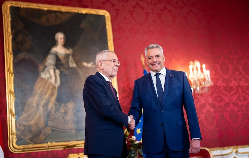 Austria's President Urges Coalition Talks with Social Democrats, Excludes Far-Right Freedom Party