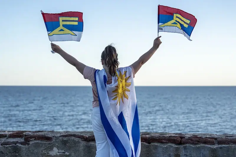 Le elezioni presidenziali in Uruguay vanno al ballottaggio mentre la riforma delle pensioni fallisce