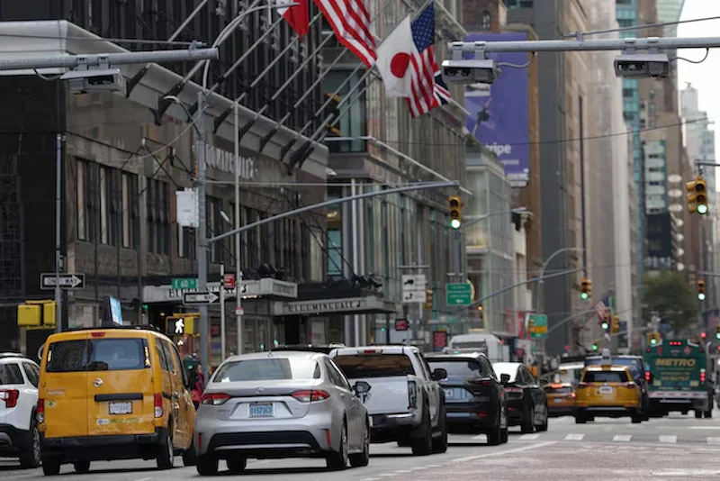 La città di New York adotta una tassa sulla congestione di 9 dollari per alleviare i problemi del traffico
