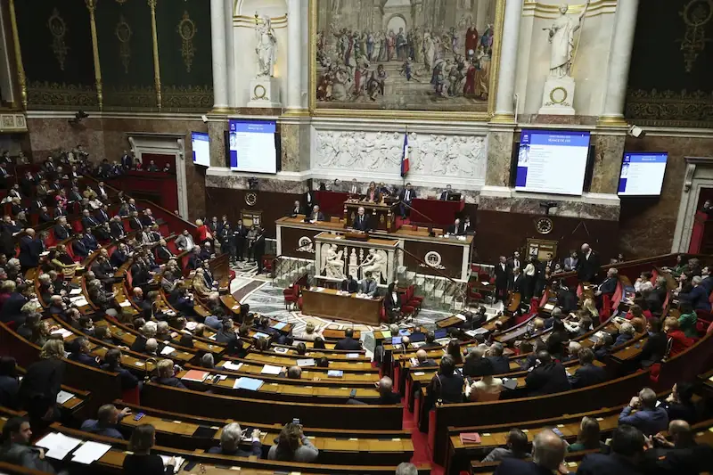 French Legislators Set to Decide on Government Fate in Wednesday Vote