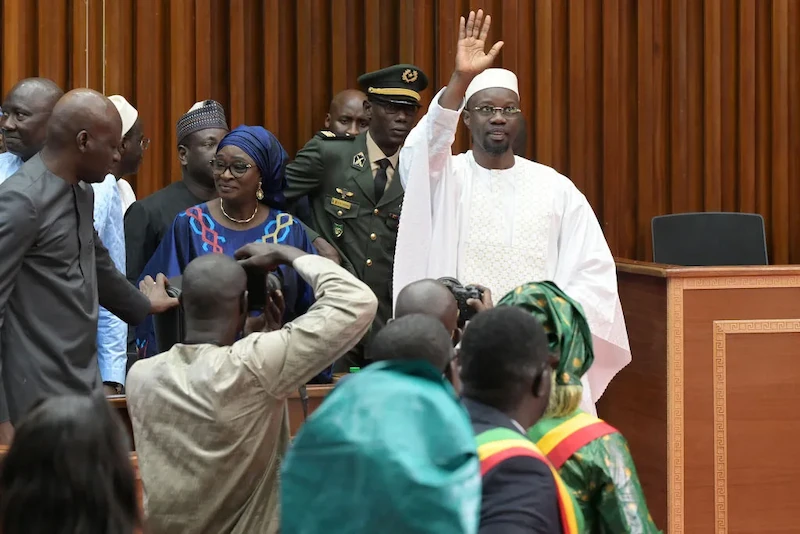 Senegal umgeht die parlamentarische Abstimmung zur Genehmigung des Haushalts 2025 inmitten wirtschaftlicher Herausforderungen