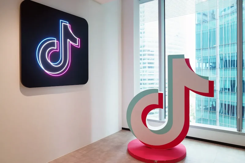 Apple and Google Dragged into US-China Geopolitical Tensions Over TikTok Ban