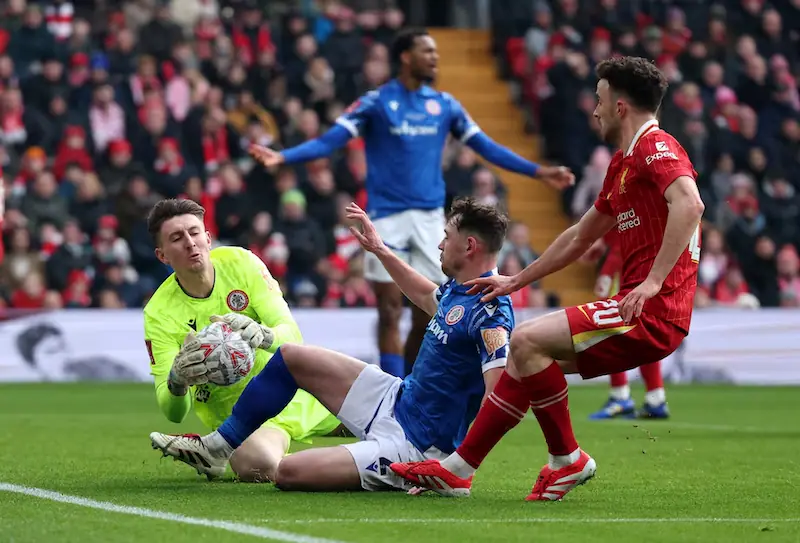 Premier League Giants Dominate FA Cup Third Round with Few Upsets