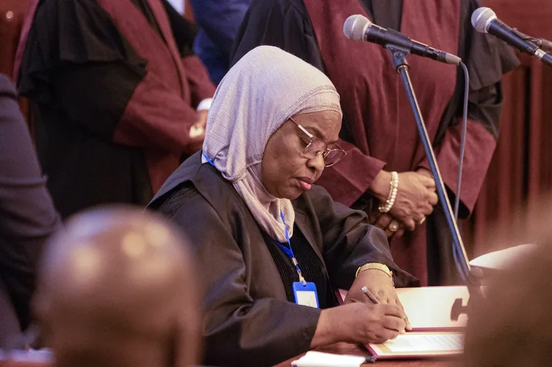Margarida Talapa ได้รับเลือกเป็นประธานรัฐสภาคนใหม่ของโมซัมบิก ท่ามกลางการประท้วงของฝ่ายค้า