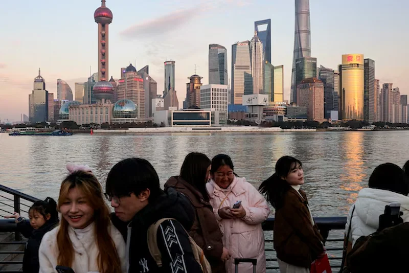 Gen Z ชาวจีนยอมรับความรอบคอบทางการเงินท่ามกลางความไม่แน่นอนทางเศรษฐกิ
