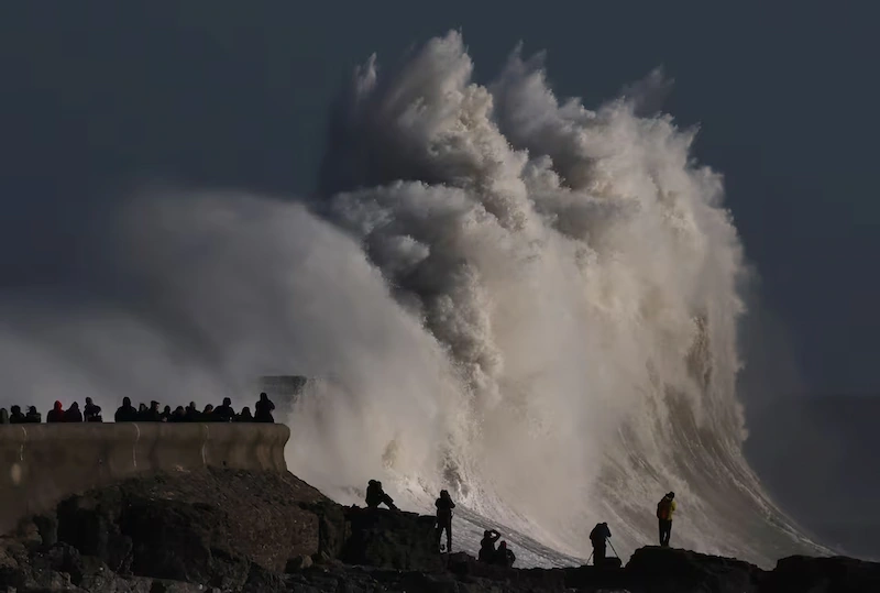 Storm Eowyn Batters Ireland and Northern Ireland, Leaving a Trail of Destruction
