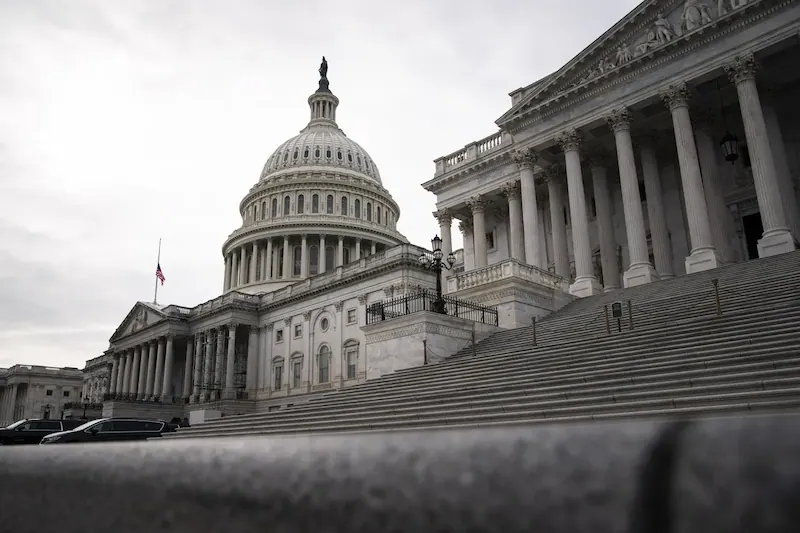 Winter Storm Slams Midwest and Mid Atlantic, Causing Chaos and Closures