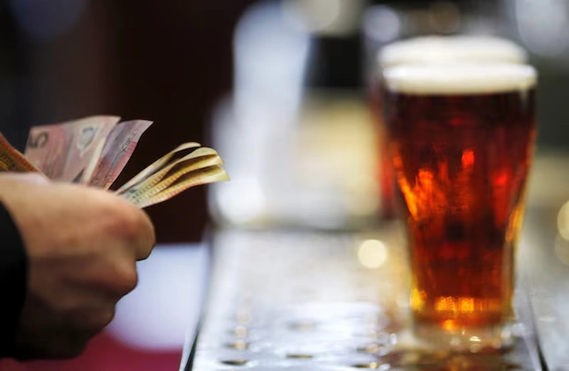 Australian Prime Minister Announces Freeze on Draught Beer Tax Hikes