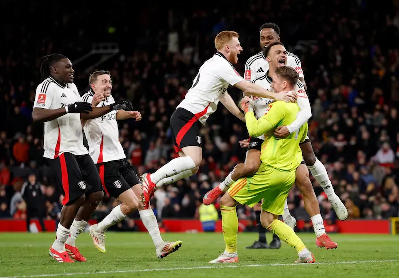 Fulham asegura una impactante victoria de la Copa FA sobre el Manchester United gracias al brillantez de Leno