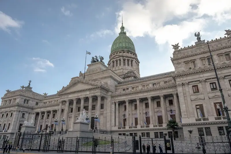 Argentinian Peso Plummets as Bond Prices Soar Following Repeal of FX Regulations
