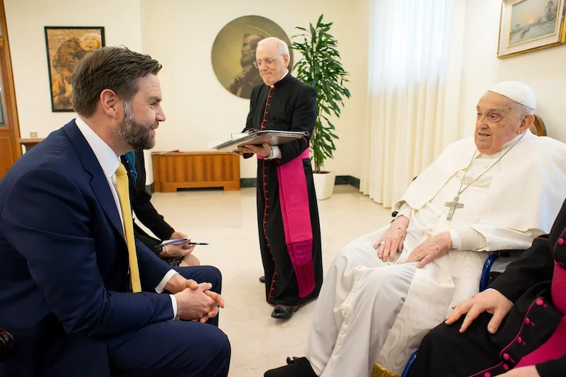 O vice -presidente dos EUA, JD Vance, se reúne com o Papa Francisco no Vaticano