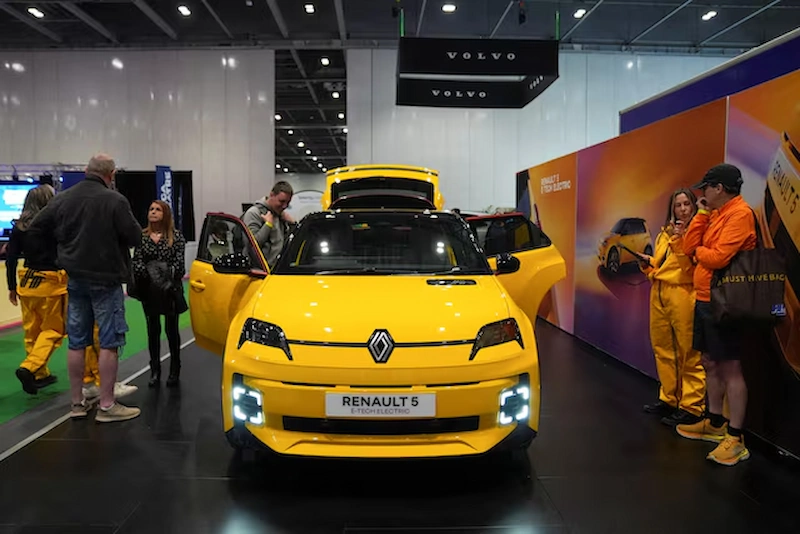 Renault, zorluklara rağmen üç aylık güçlü performans bildiriyor