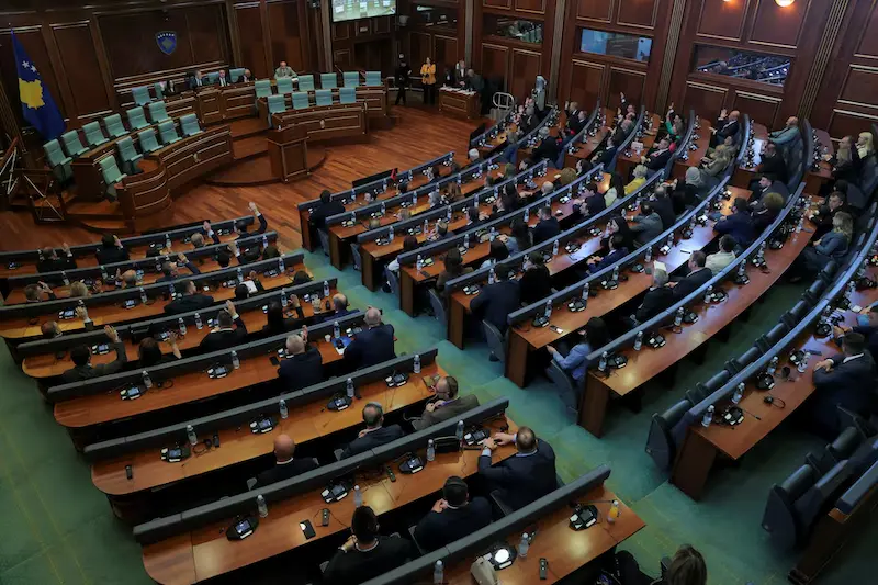Il deadlock parlamentare del Kosovo persiste mentre le elezioni che parlano si fermano