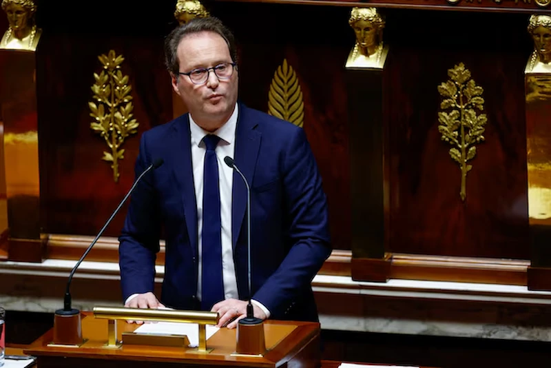Francia pasa una ley innovadora de la ley de narcóticos en medio de crecientes delitos de drogas