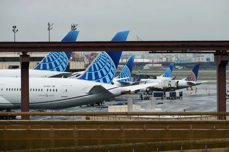 Newark Havalimanı'nın radar sistemi 90 saniyelik karartma yaşıyor