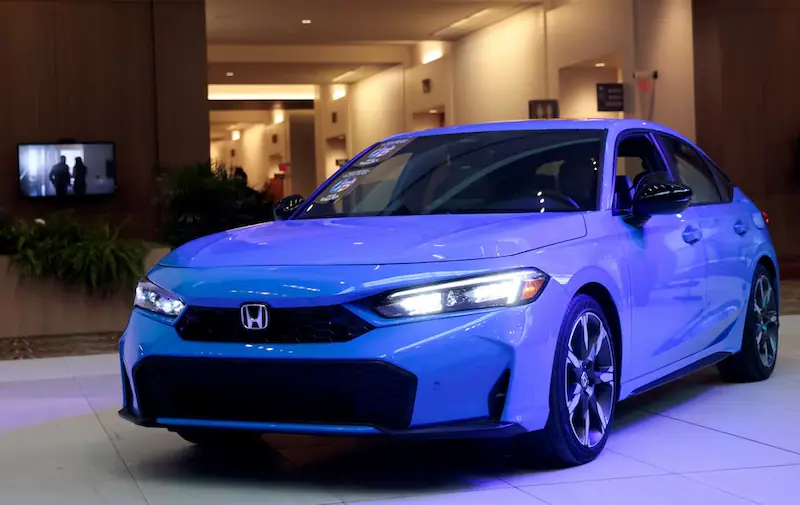 Honda sposta la concentrazione sugli ibridi mentre la domanda di veicoli elettrici rallenta