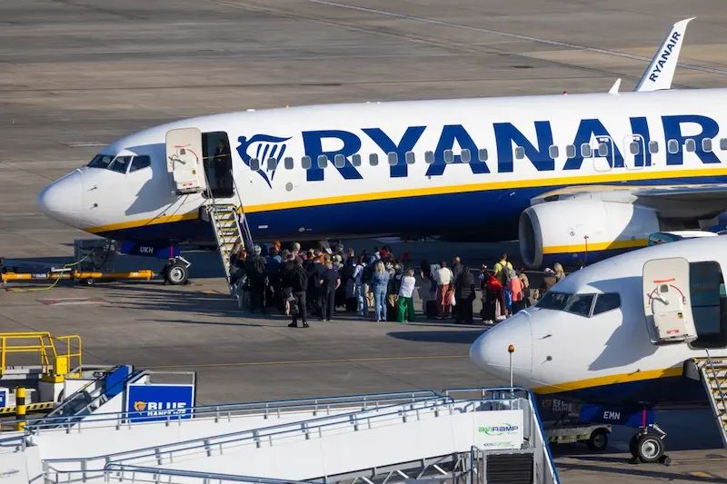 Ryanair увеличивает размер ручной клади, пока Европа обсуждает правила провоза багажа