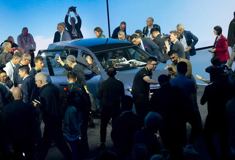 Le case automobilistiche tedesche lanciano una controffensiva ad alto rischio per i veicoli elettrici contro i rivali cinesi